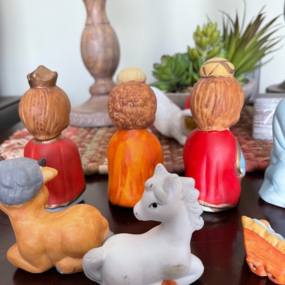 11 piece Nativity Set - Picture 8 of 8